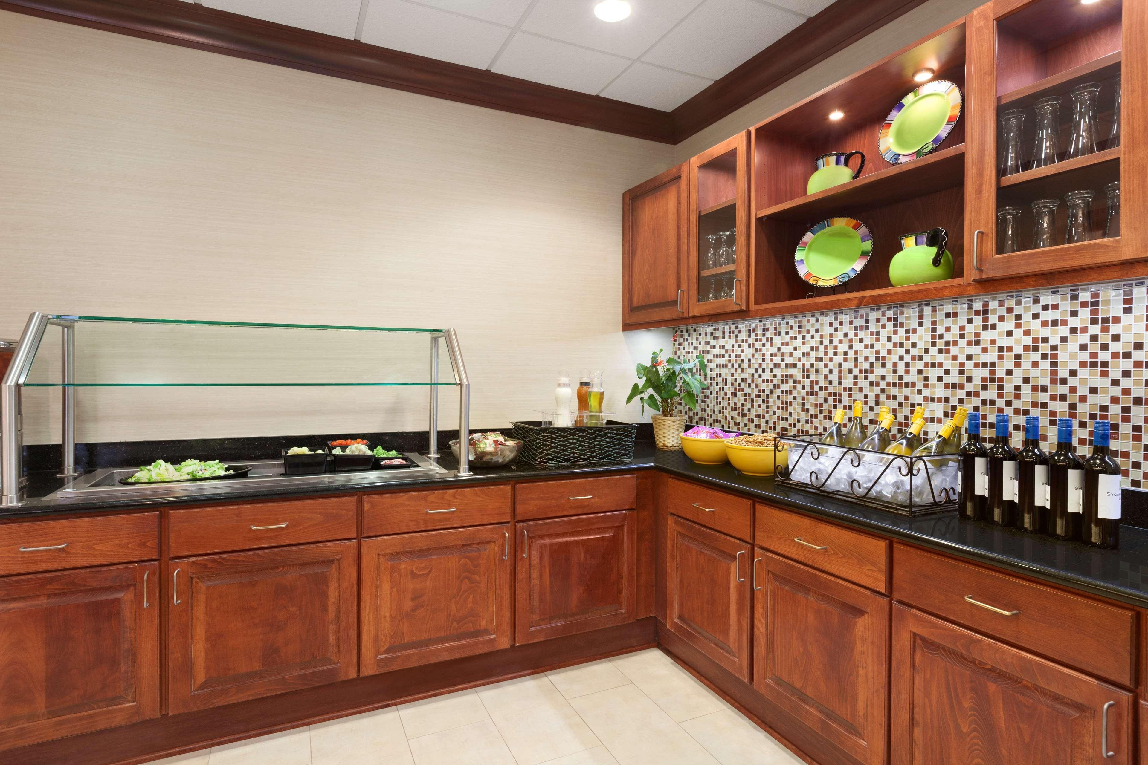 Homewood Suites Медфорд Экстерьер фото