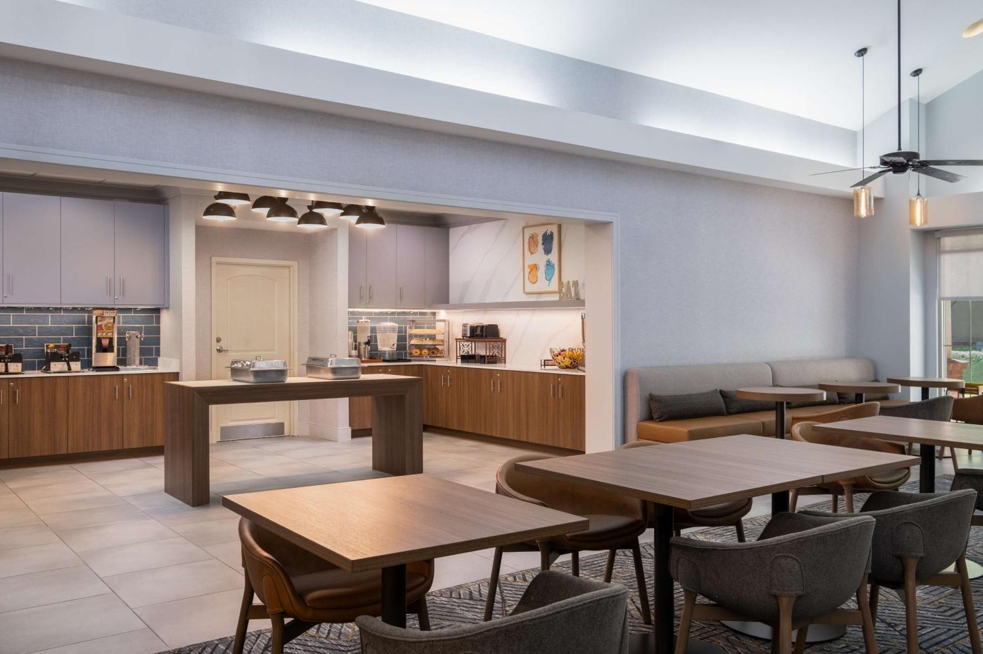 Homewood Suites Медфорд Экстерьер фото