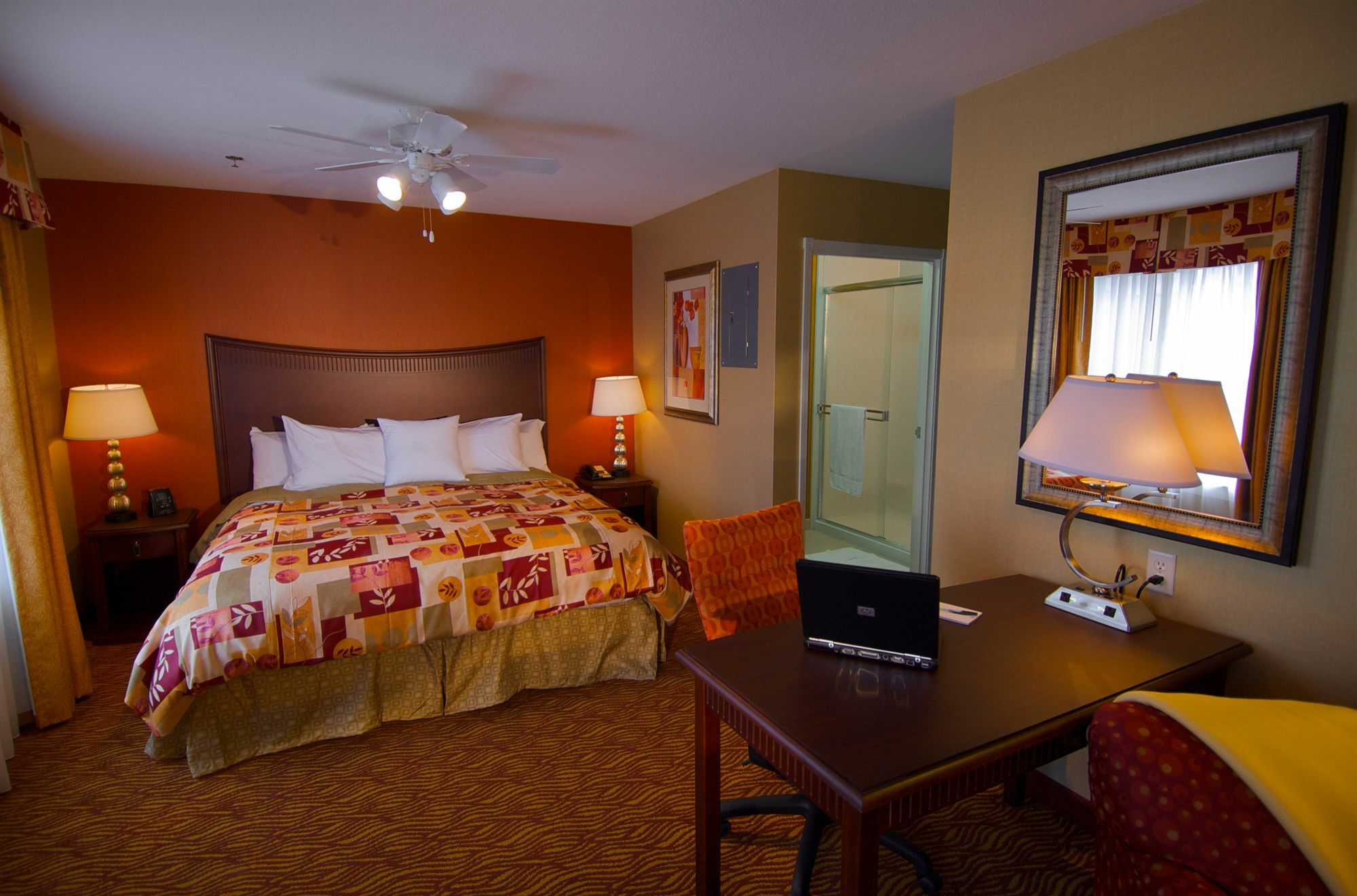 Homewood Suites Медфорд Номер фото